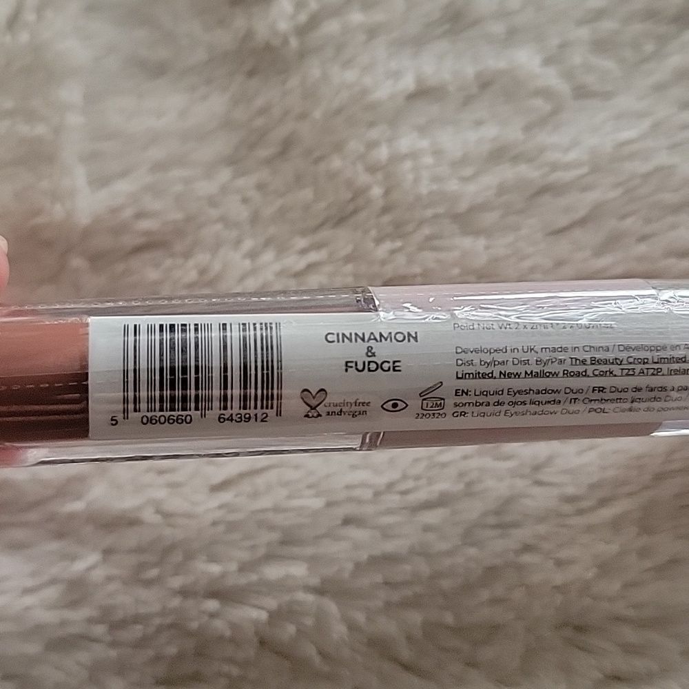 NEW The Beauty Crop 'Cinnamon & Fudge' Liquid Eyeshadow Duo - Picture 7 of 7